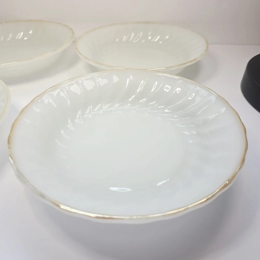 4 Anchor Hocking Fire‎ King Golden Anniversary Gold Swirl Salad Soup Bowls 7.5